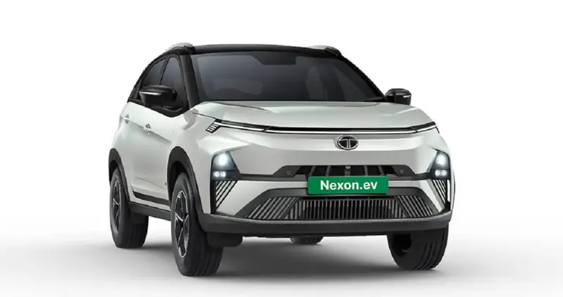 Tata Nexon EV ने मार्केट में मचा दिया है तहलका, देखने वाले देखते रह गए इसका लुक और फीचर्स, एक बार चार्ज करने पर चलती है इतनी।