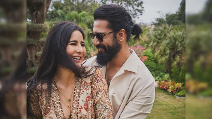 Katrina Kaif Pregnancy News : विक्की कौशल जल्द बन्ने वाले है पापा, कटरीना कैफ ने दिखाया बेबी बम्प।