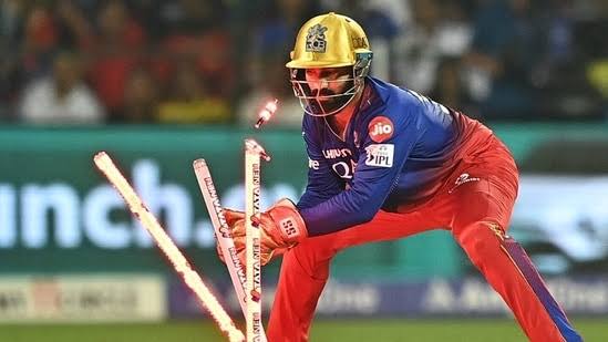 IPL 2024 : मै 3 साल और खेल सकता हु : दिनेश कार्तिक।