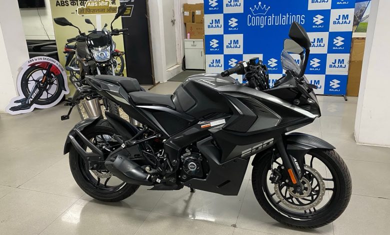 20000 रूपए देकर घर ले आये Bajaj Pulsar RS200, मिलते है बेहतर फीचर्स भी।