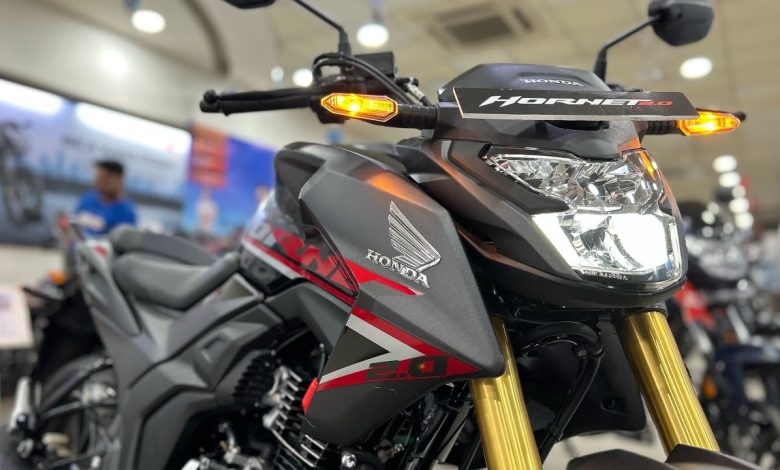 Yamaha को सान्तवना देंगी Honda Hornet 2.0, मिलती है इतनी खास कीमत में।